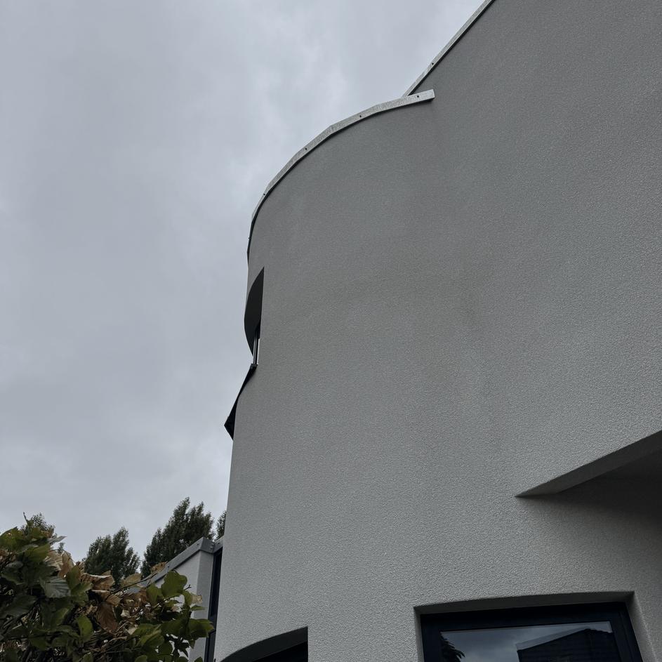 Façade après rénovation - Rafraîchissement réussi