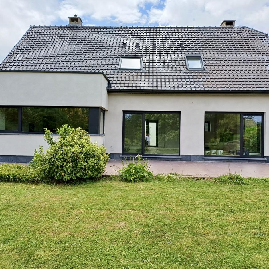 Façade après rénovation - Quel résultat!