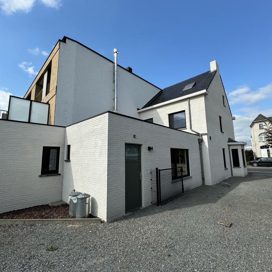 Façade après rénovation - AVANT ET APRÈS