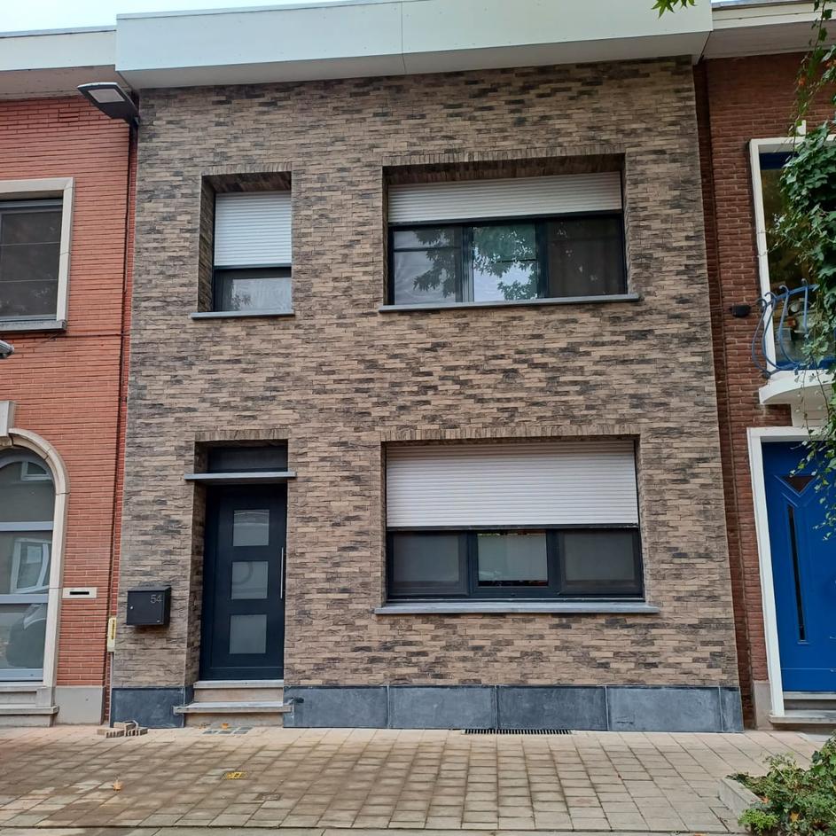 Façade après rénovation - Quel résultat!