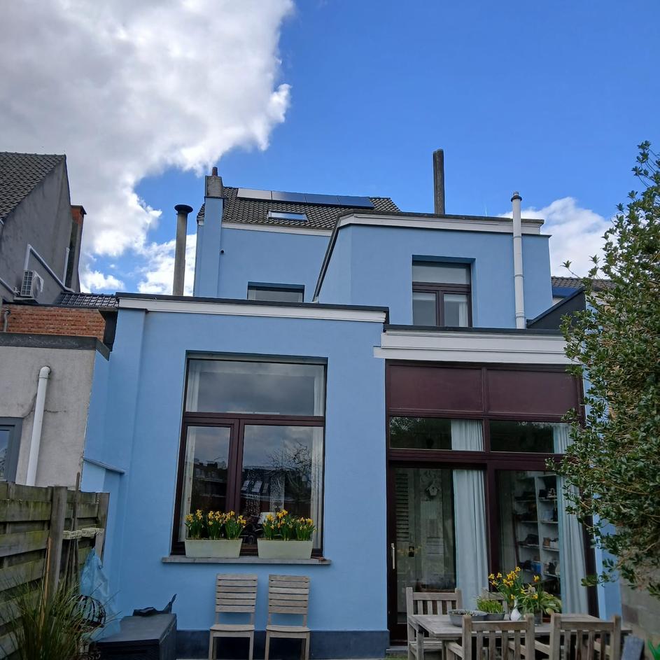 Façade après rénovation - Mise à jour rafraîchissante!