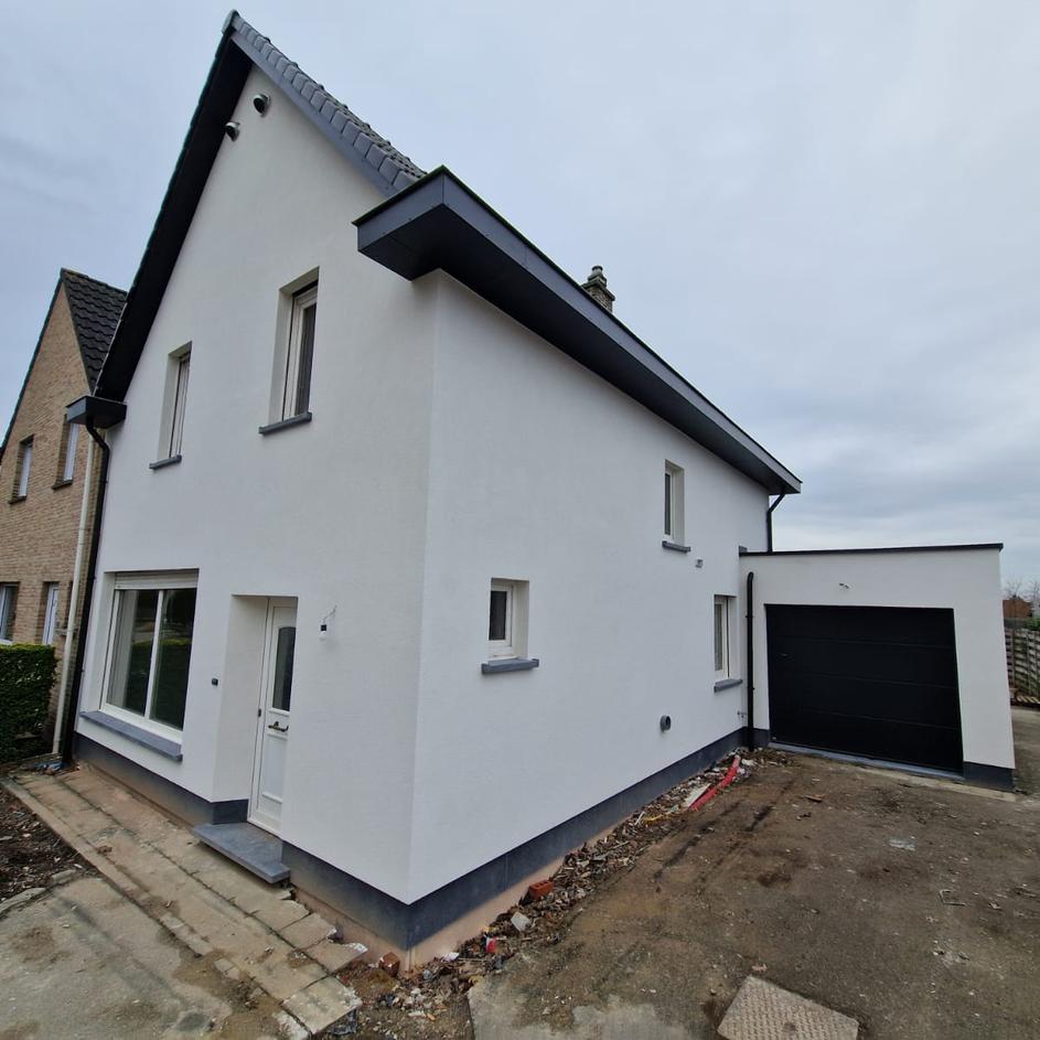 Façade après rénovation - Résultat incroyable!