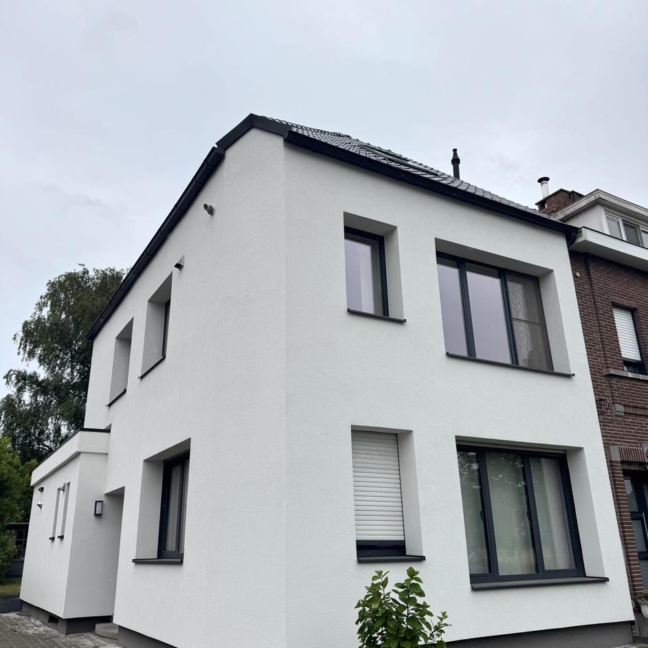 Gevel voor renovatie - Wat een upgrade!