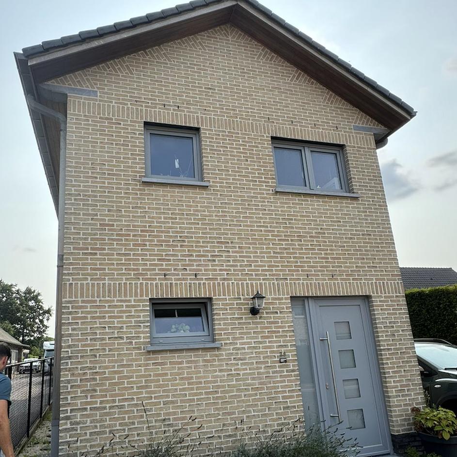 Gevel voor renovatie - Een voor en na om U tegen te zeggen!