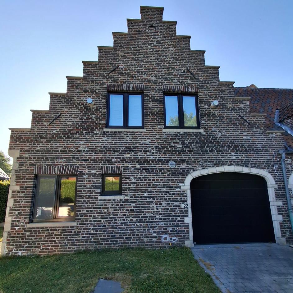 Gevel voor renovatie - Prachtig resultaat!