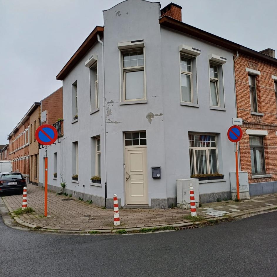 Gevel voor renovatie - Fris verschil!