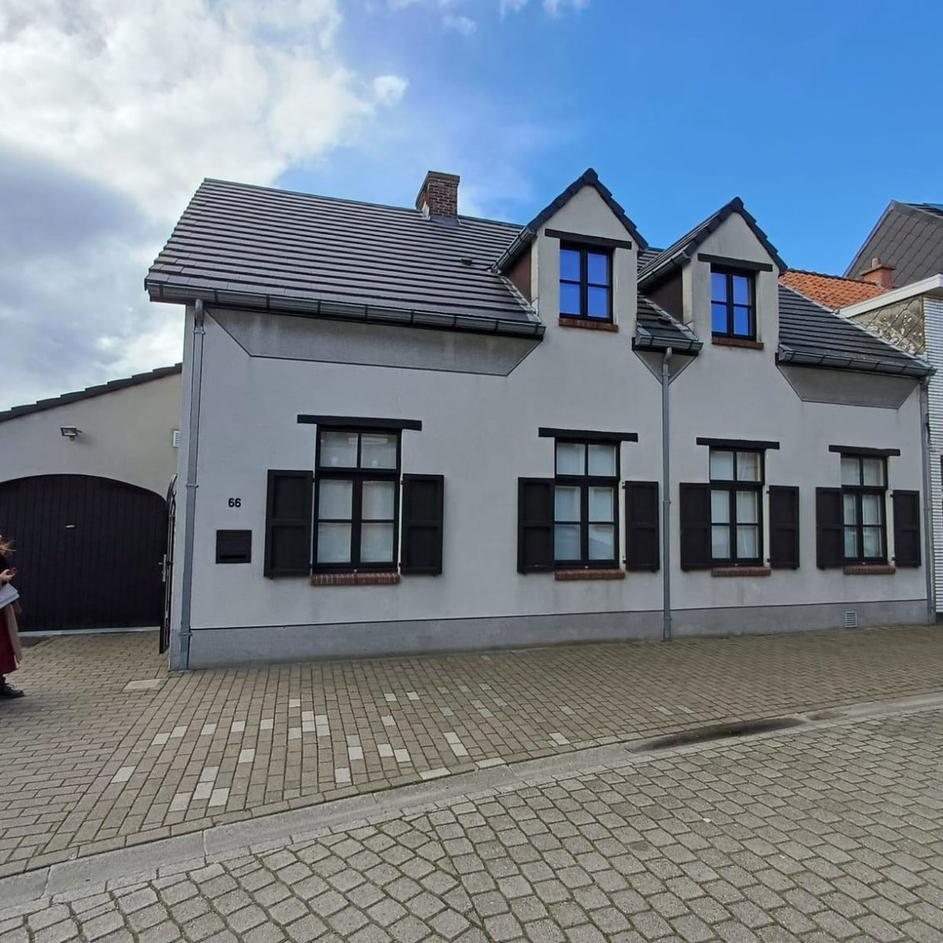 Façade avant rénovation - Quel resultat!