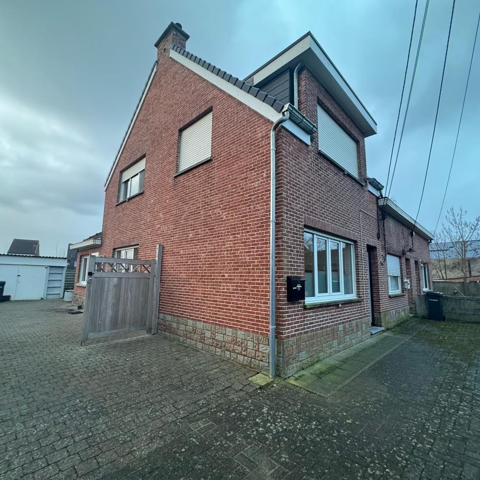 Gevel voor renovatie - Totaal andere uitstraling!