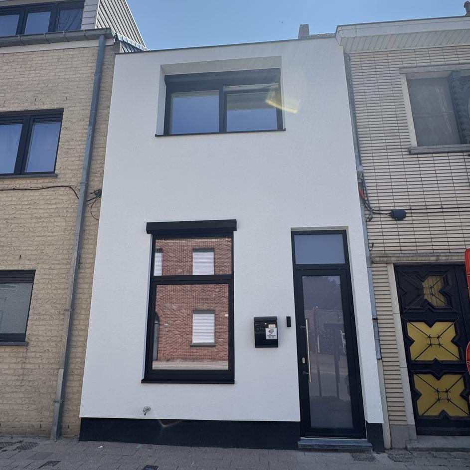 Façade avant rénovation - Nouveau look!