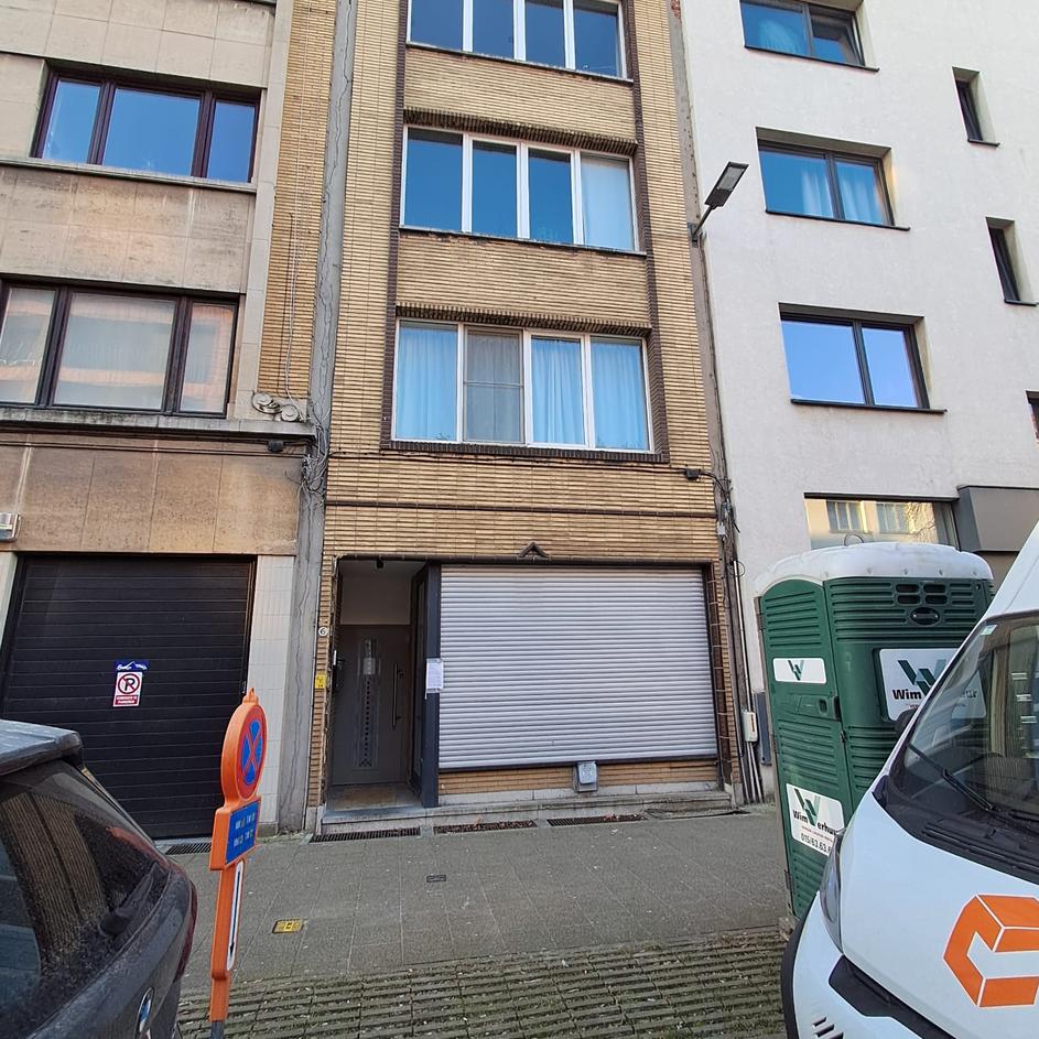 Façade avant rénovation - Grande différence!