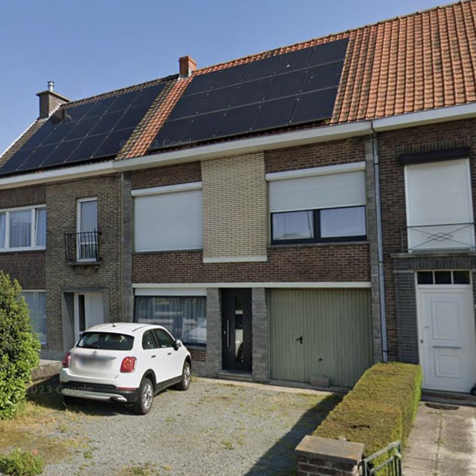 Façade avant rénovation - Finition épurée!