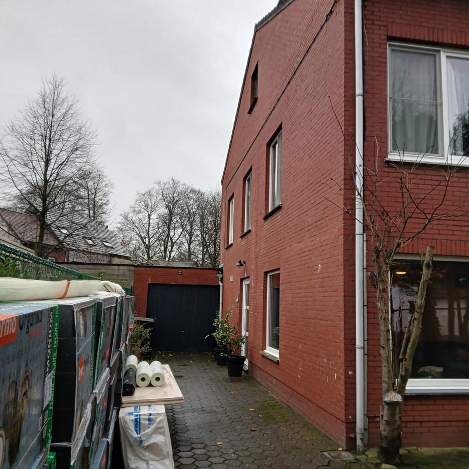 Façade avant rénovation - Beau résultat!