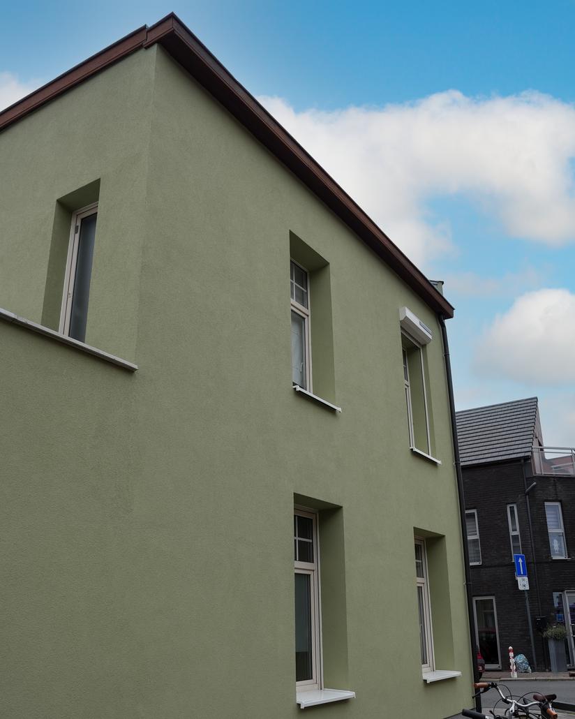 Gevelrenovatie met crepi in Sint-Niklaas