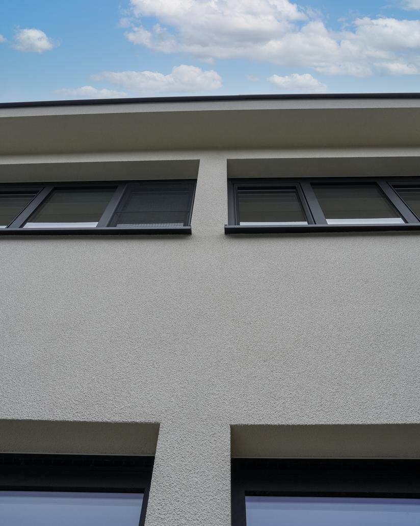 Gevelrenovatie met crepi in Dendermonde