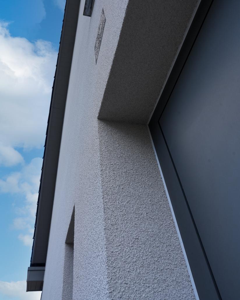 Gevelrenovatie met spuitkurk in Sint-Gillis