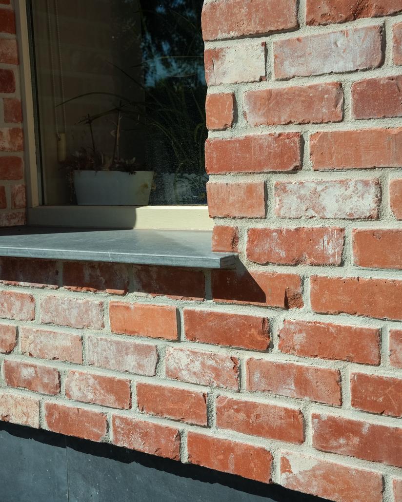 Steenstrips gevelrenovatie Herne authentiek resultaat