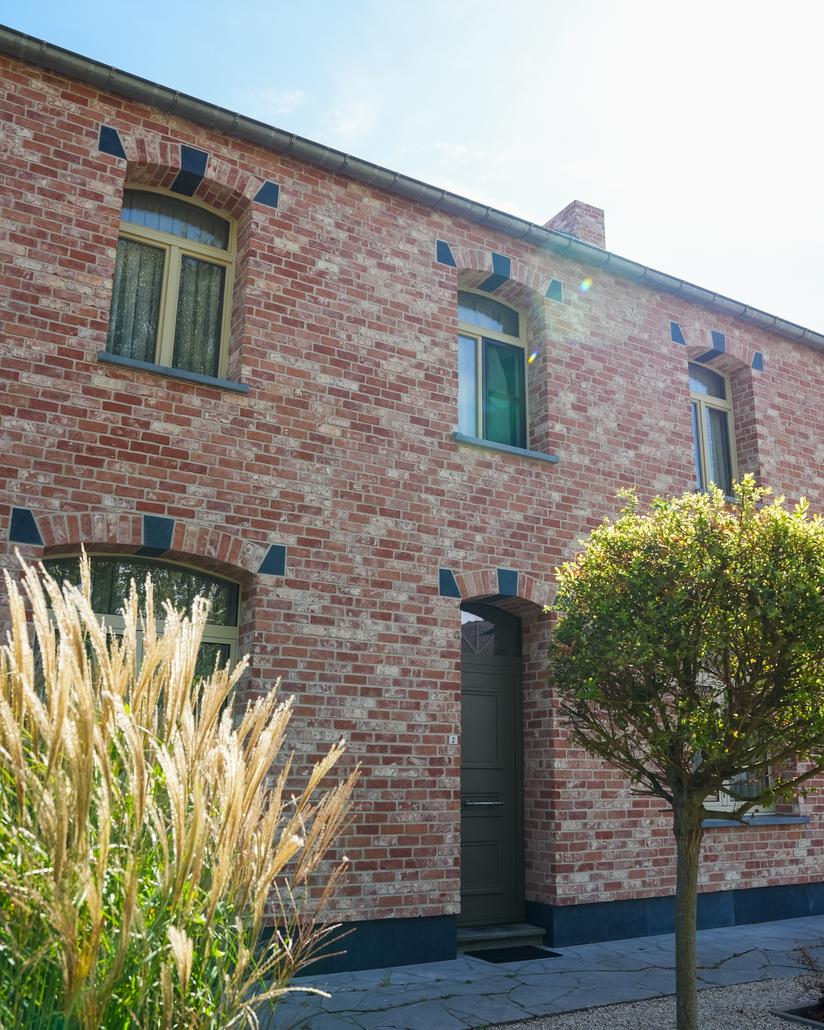 Steenstrips gevelrenovatie Herne authentiek resultaat