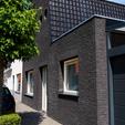 Steenstrips en isolatie gevel Hulst