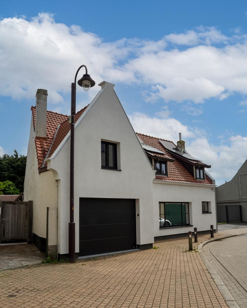 Spuitkurk gevelrenovatie Klemskerke