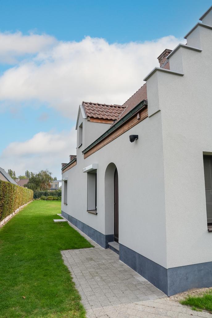 Gevelrenovatie met crepi in Evergem