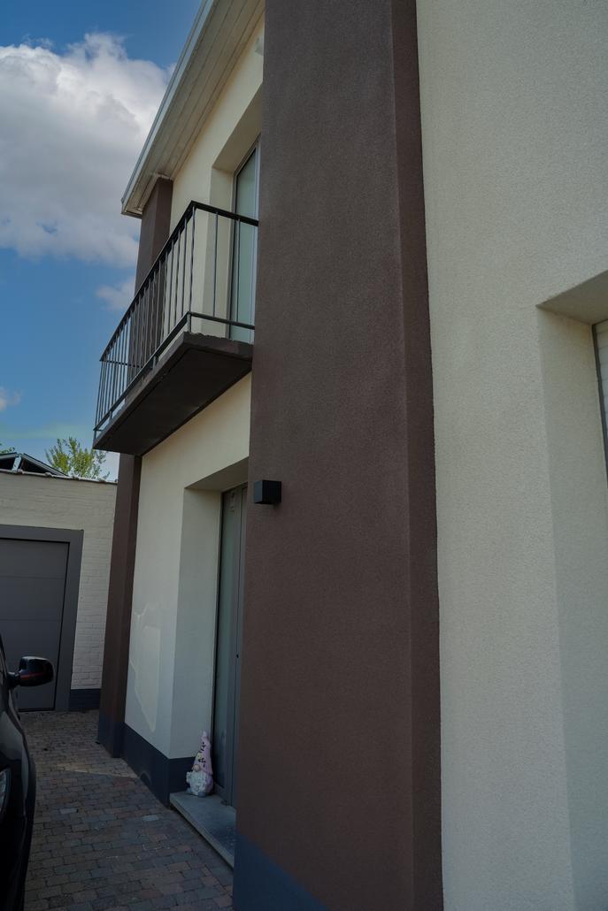 Façade et toiture rénovées avec liège projeté