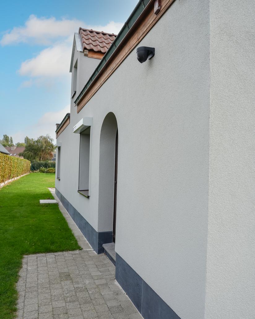 Gevelrenovatie met crepi in Evergem