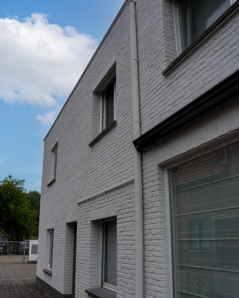 Spuitkurk gevelrenovatie De Haan