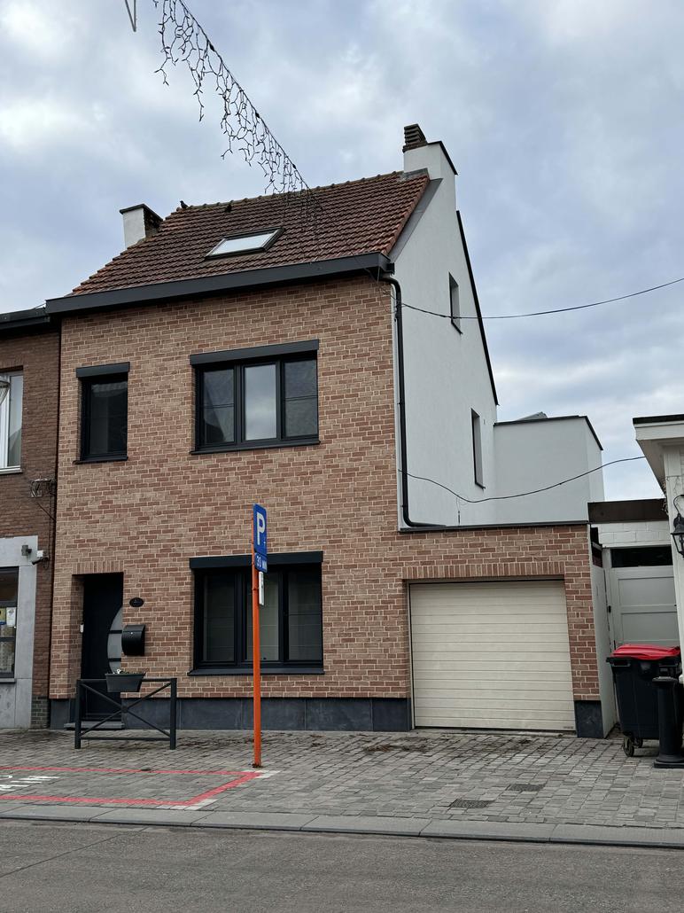 Gevelisolatie en steenstrips rumst