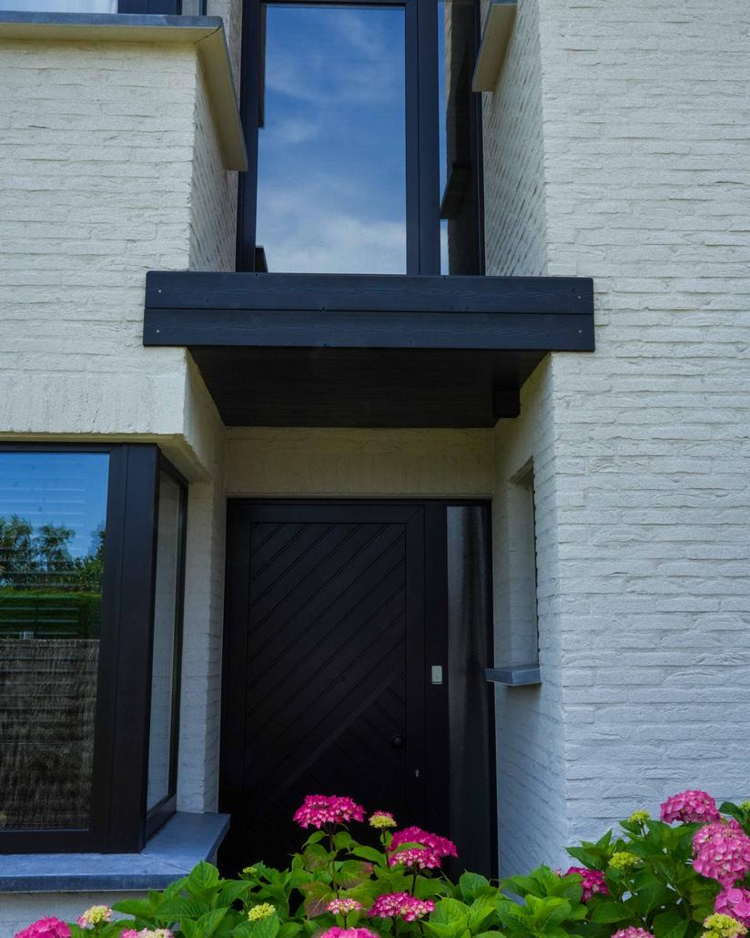 Spuitkurk gevelrenovatie Koksijde