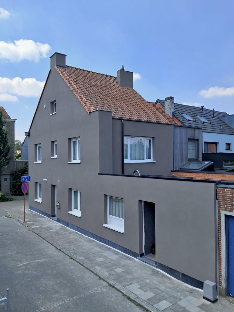 Isolation de façade et liège projeté à Gand
