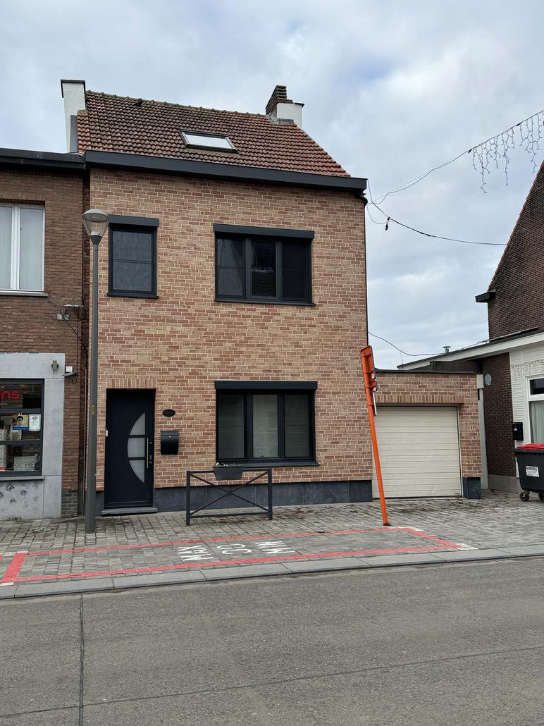 Gevelisolatie en steenstrips rumst