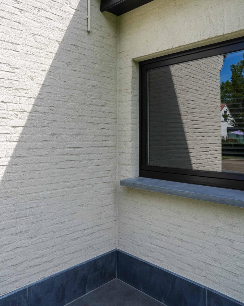 Spuitkurk gevelrenovatie Koksijde