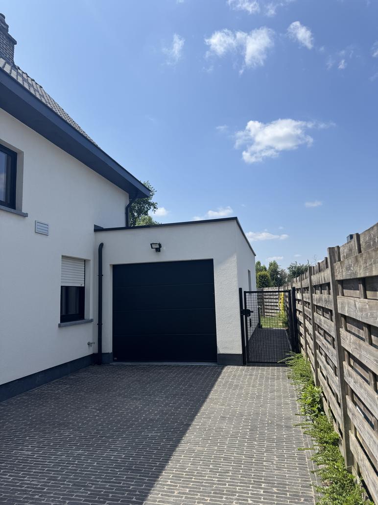 Gevel en dak vernieuwd in De Pinte