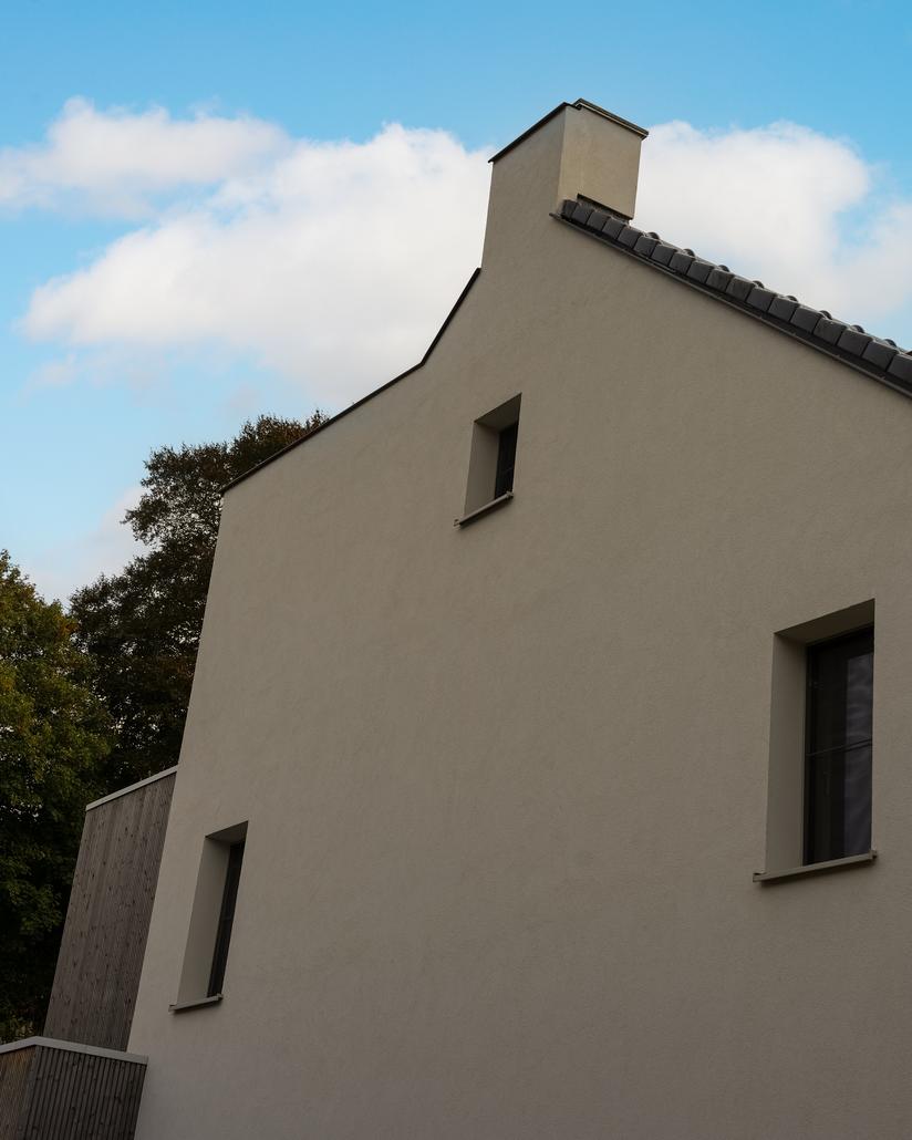 Gevelrenovatie met crepi in Mariakerke