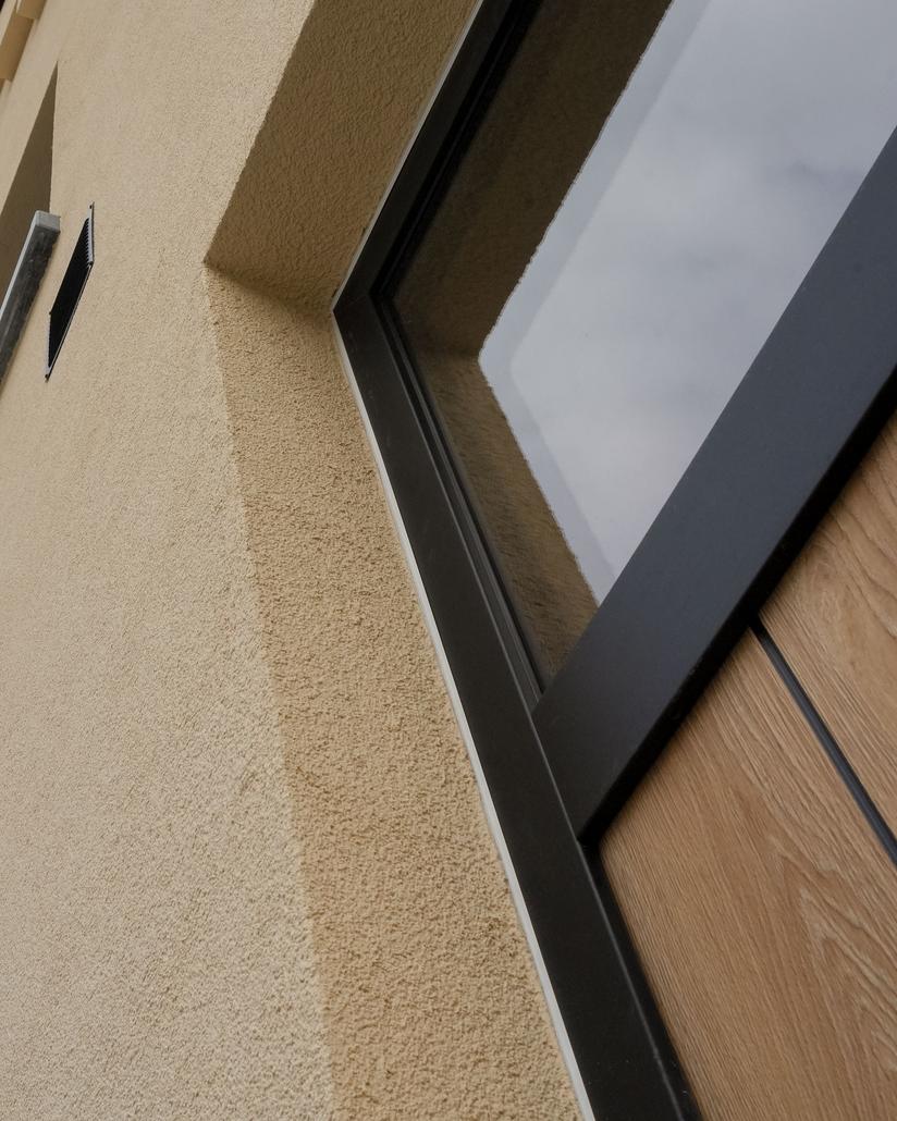 Gevelrenovatie met crepi in Nederename