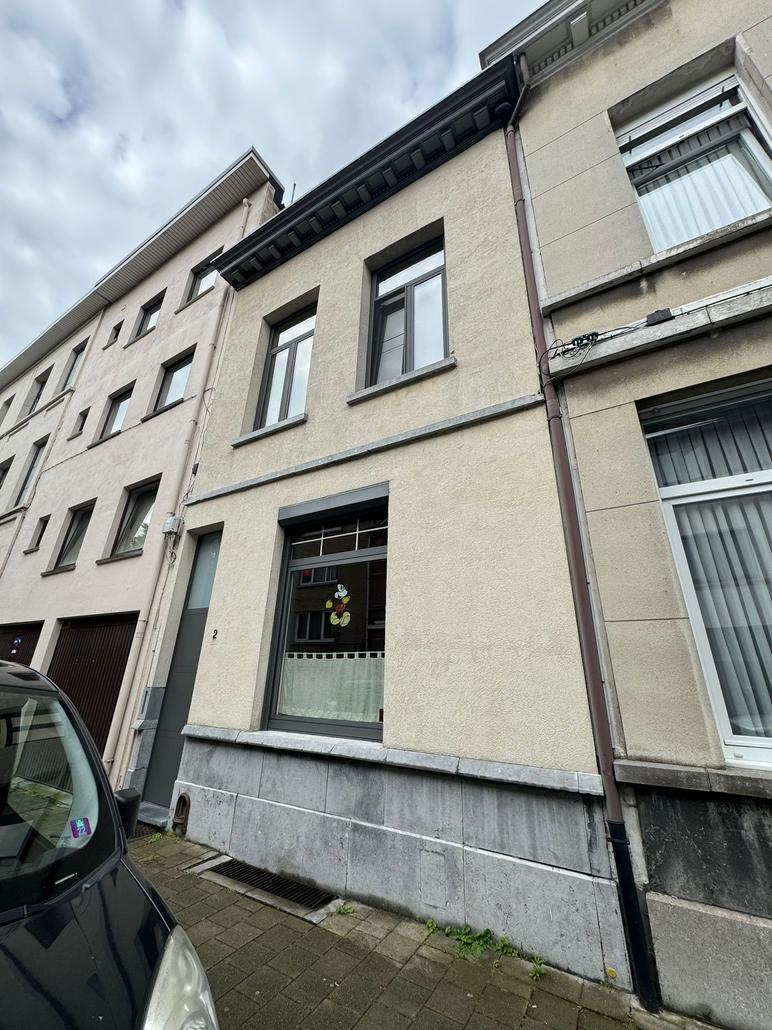 Rénovation de façade avec crépi à Berchem
