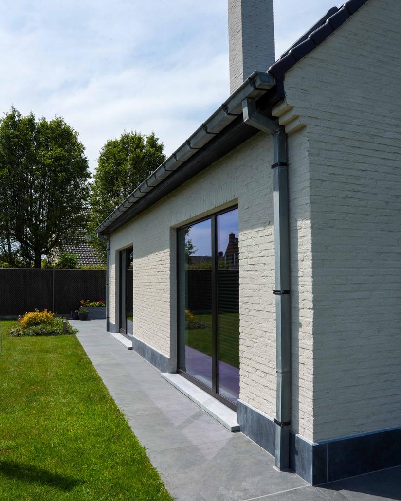 Spuitkurk gevelrenovatie Koksijde