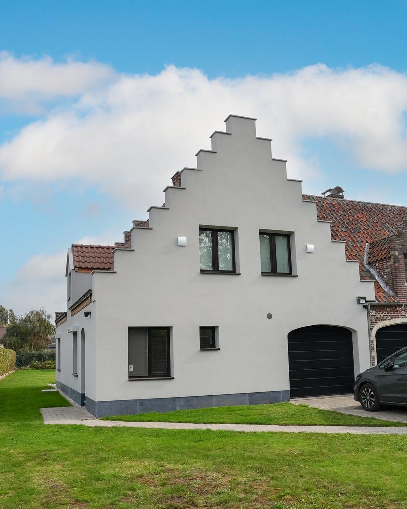 Gevelrenovatie met crepi in Evergem