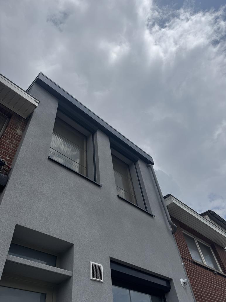 Liège projeté et rénovation de toit à Beveren