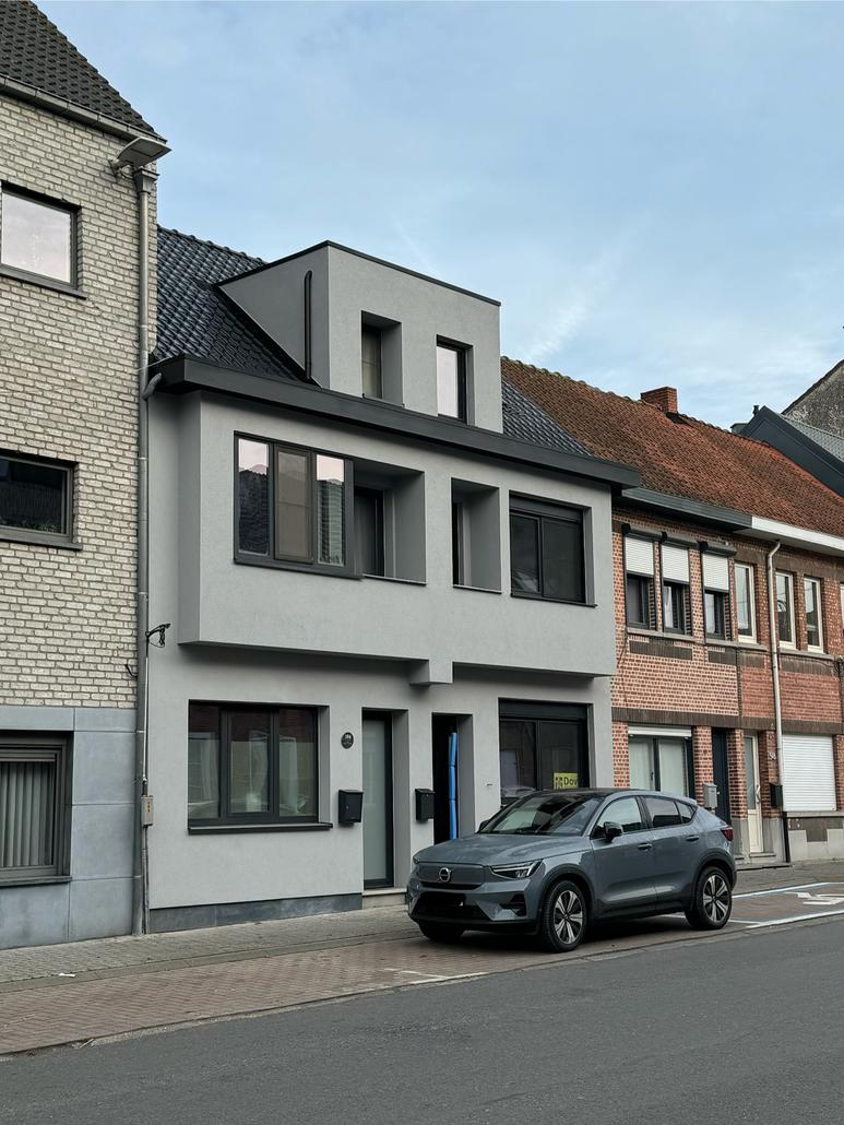 Rénovation de façade et de toiture à Stekene