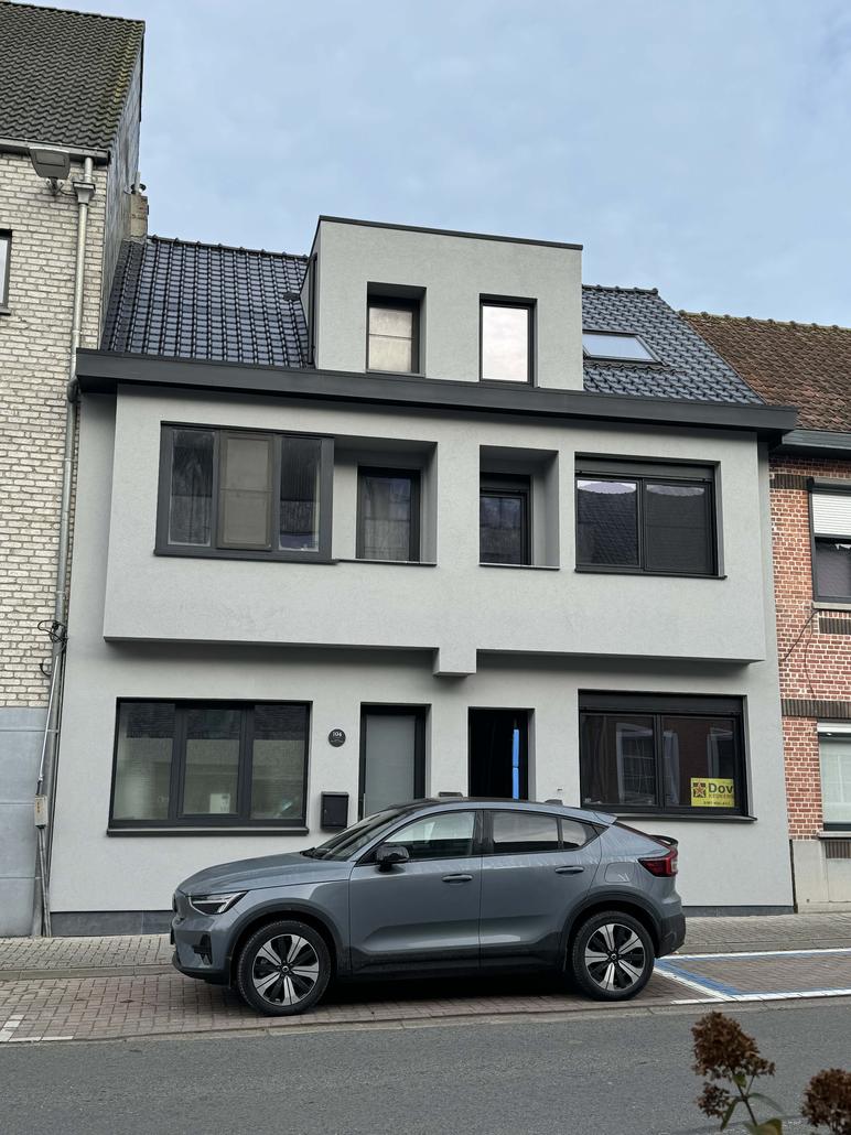 Rénovation de façade et de toiture à Stekene