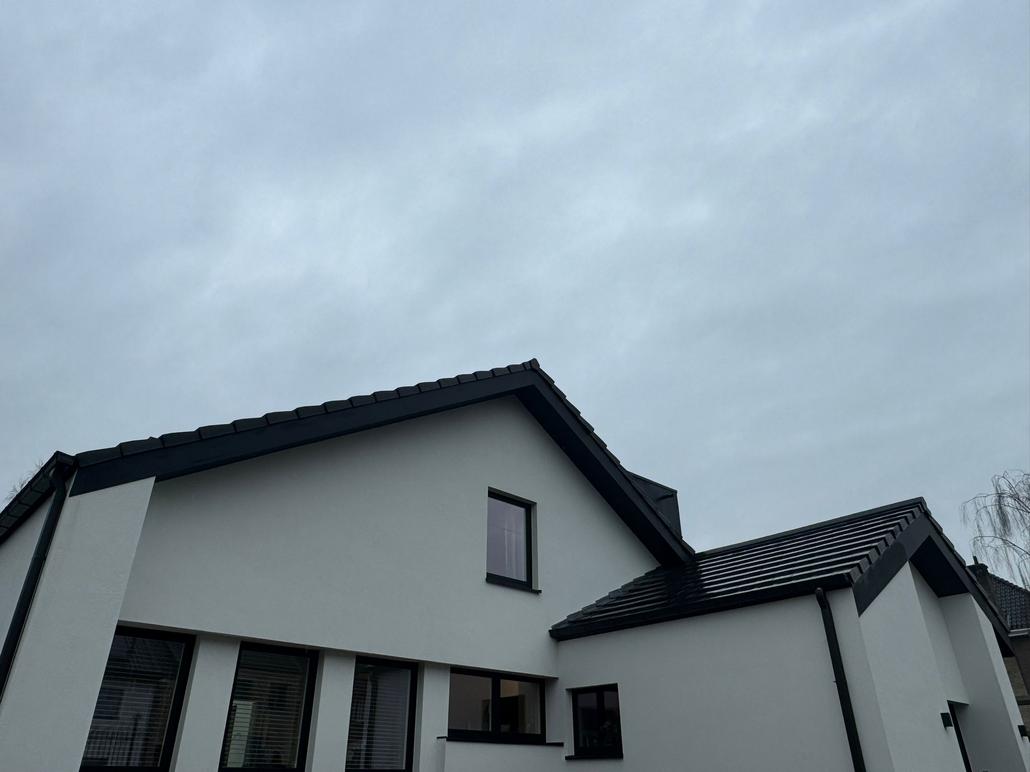 Gevel- en dakrenovatie in Elversele