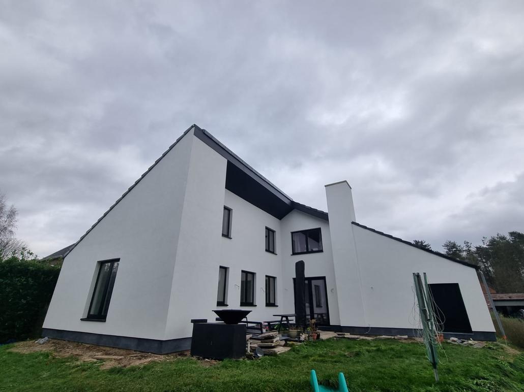 Gevel- en dakrenovatie in Elversele