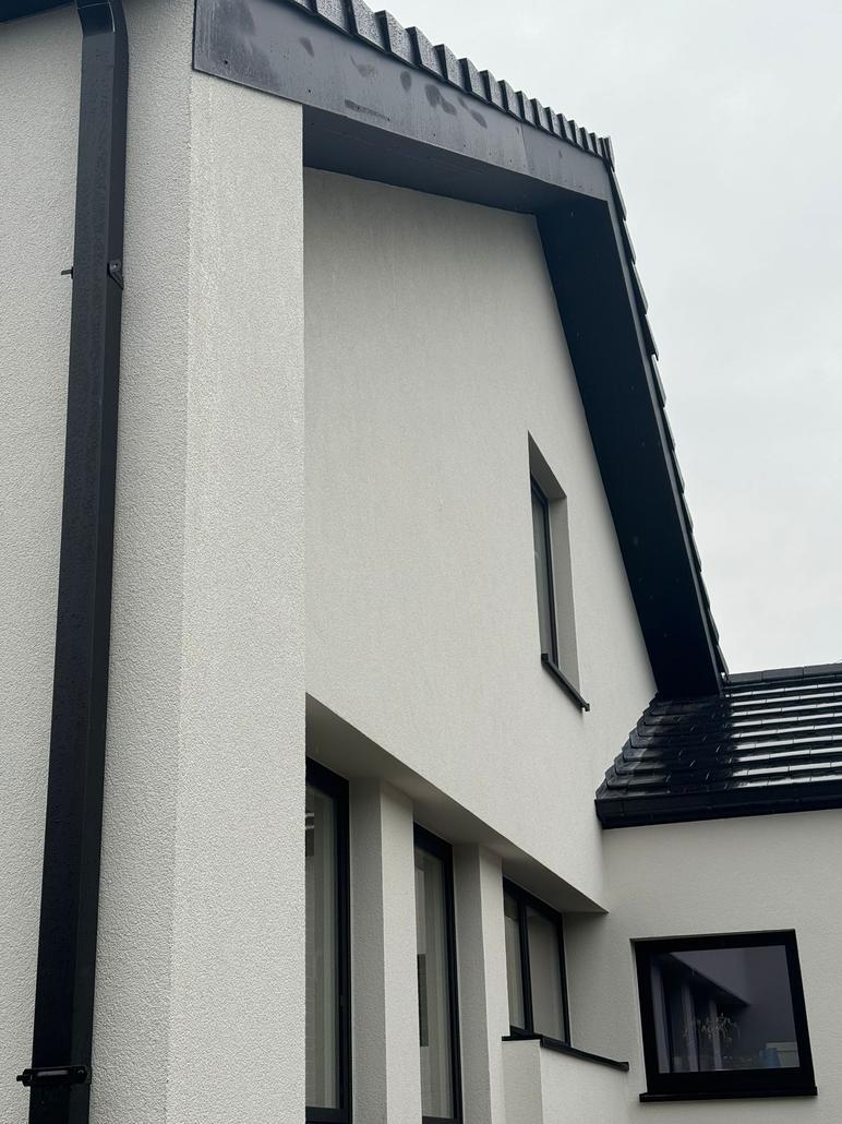 Gevel- en dakrenovatie in Elversele