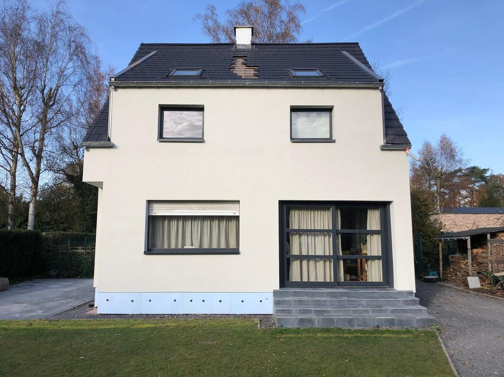 Villa in Schoten gets roof and facade insulation