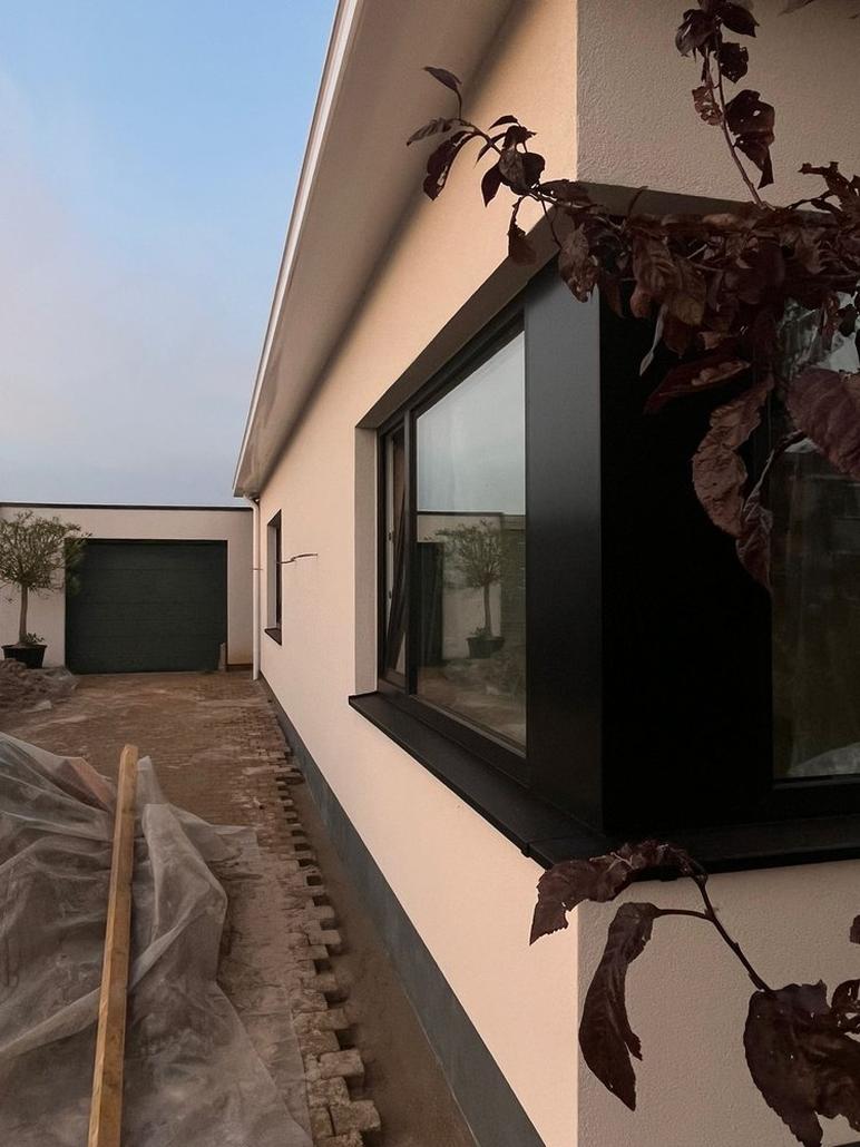 Cleys renove la facade avec crepi a Hulst