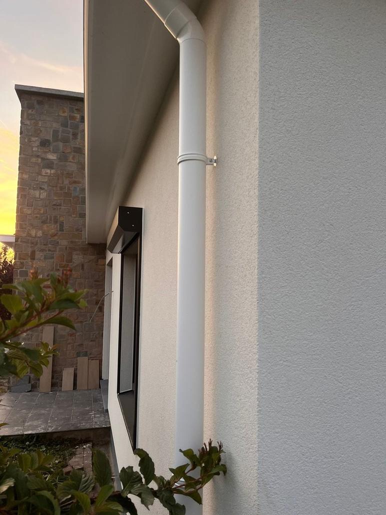 Cleys renove la facade avec crepi a Hulst