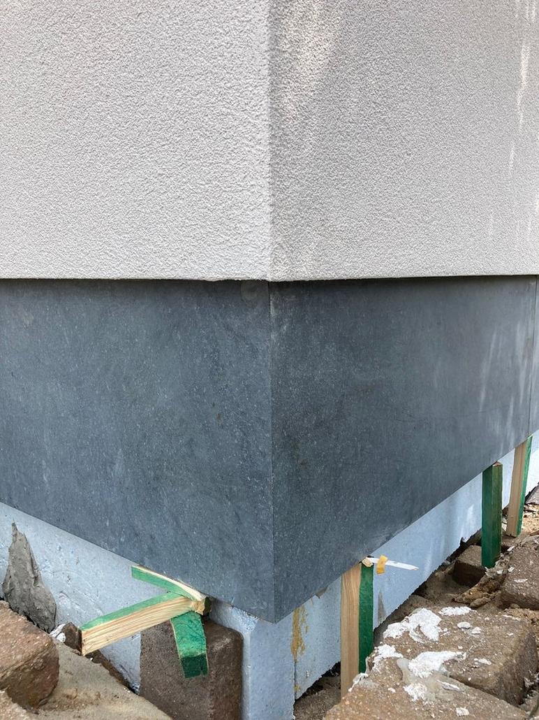 Cleys renove la facade avec crepi a Hulst