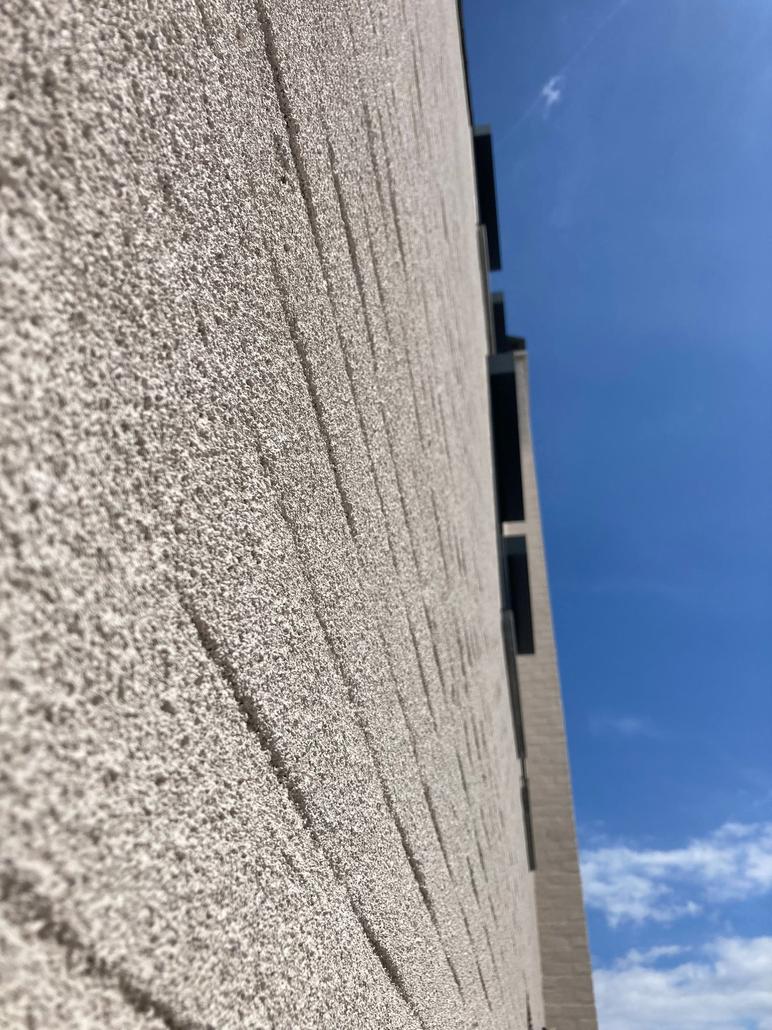 Spuitkurk op gevel in Sint-Niklaas