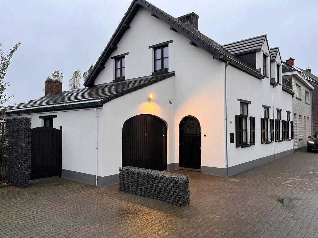 Renovation de facade avec caractere a Vrasene